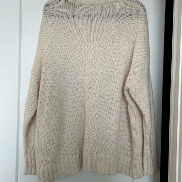 Oversized Cream Knit Sweater - Picture 3 of 4